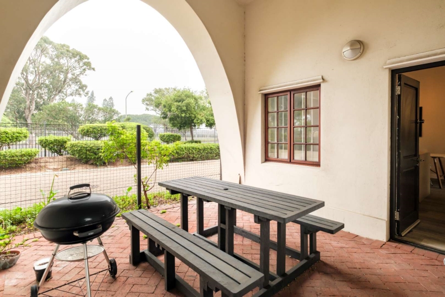 2 Bedroom Property for Sale in Rondebosch Western Cape